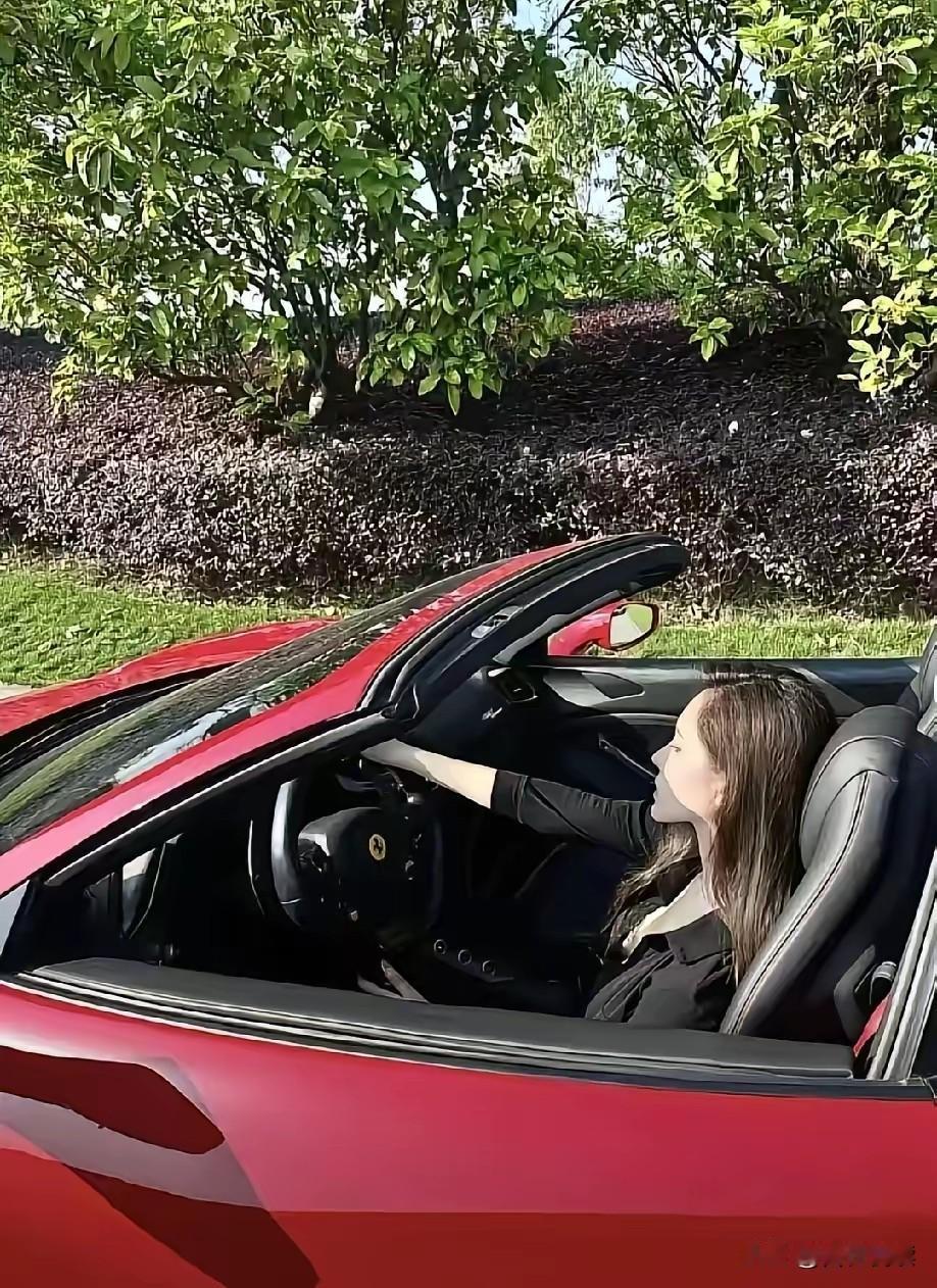 哈哈真是几家欢乐几家愁呀想当初汪公子的二婚媳妇差点是张五部结果不知道怎么