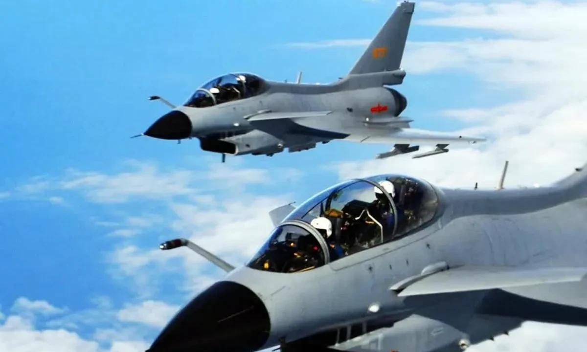 “二手歼—10C战机我们买了”。印尼原本准备弃42架阵风，随着马克龙携妻子到访，