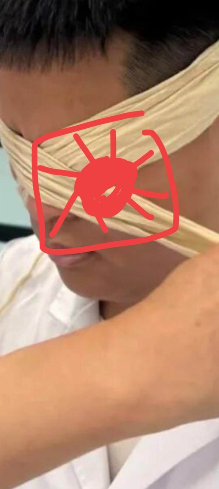 卖彩票的老王中午炖了一锅鱼电话催命，不去不好反正白吃。两瓶啤酒下肚老王说瞎包子