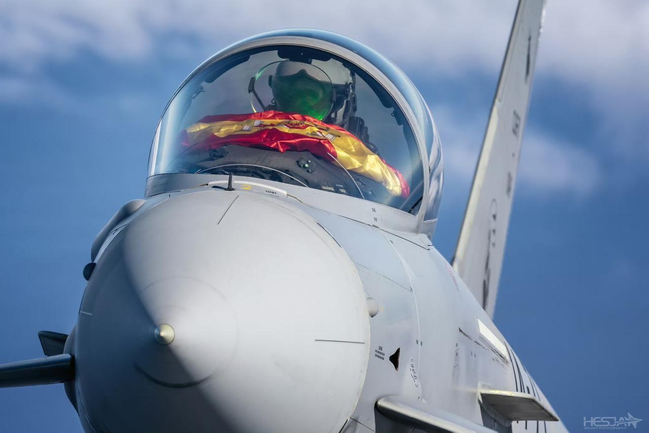 西班牙空军的F-18战斗机西班牙空军的F-18战斗机曾是其主力机型，目前处于逐