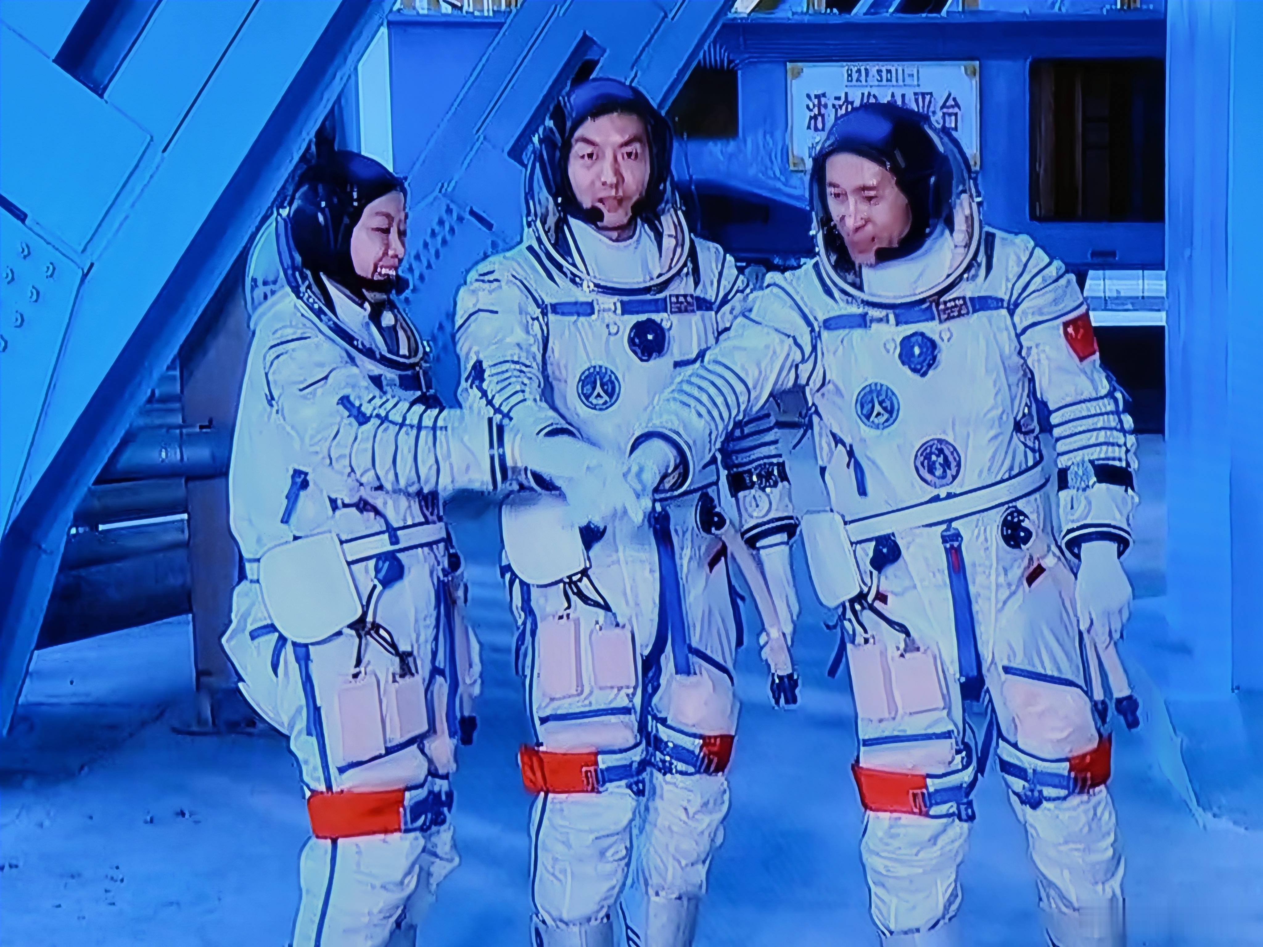 神23发射成功神23发射成功了，我们的目标是什么！星辰大海！中国航天员第8次