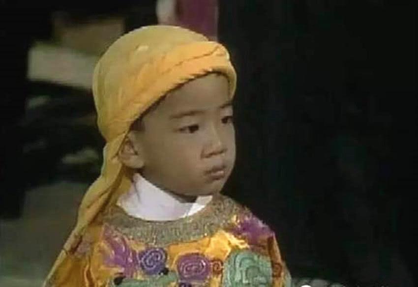1864年11月18日,南昌城的刑场围得水泄不通。跪在刑台上的不是哪个悍将枭雄,