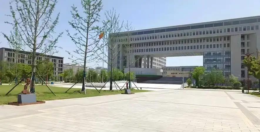 2022年安徽省合肥市中考报名人数9.2万，2024年安徽省合肥市中考报名人数
