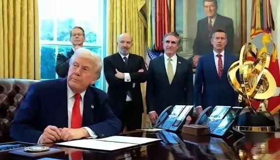 为何中国反复升级轰六轰炸机群？因为说白了，压根就是歪打正着，本来是技术不够，结果