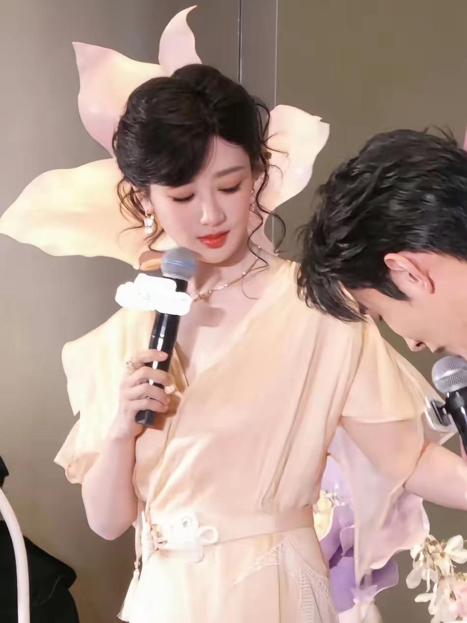 杨紫这是要“炸”翻影视圈的节奏啊！不到24小时，央视竟然连发三条宣传，为她新剧《