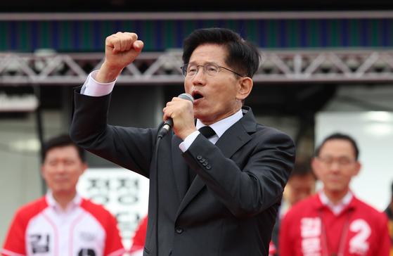 金文洙动情表态：“我们未能守护朴槿惠，她的名誉必须恢复”国民力量党总统候选人