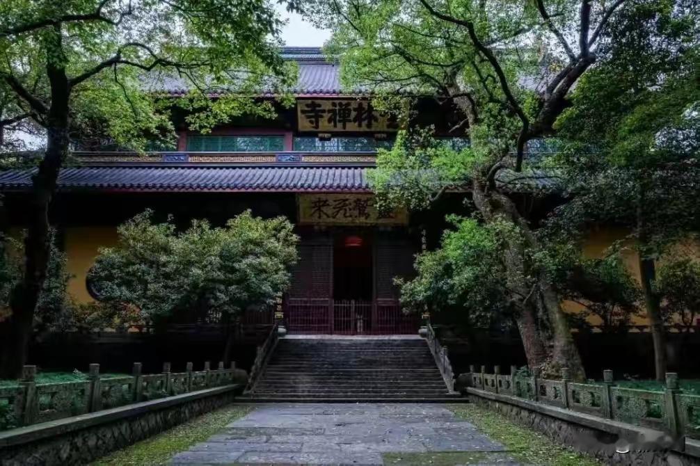 杭州灵隐寺发布严正声明，直接硬刚网络谣言，态度相当坚决。4月15日官方发声