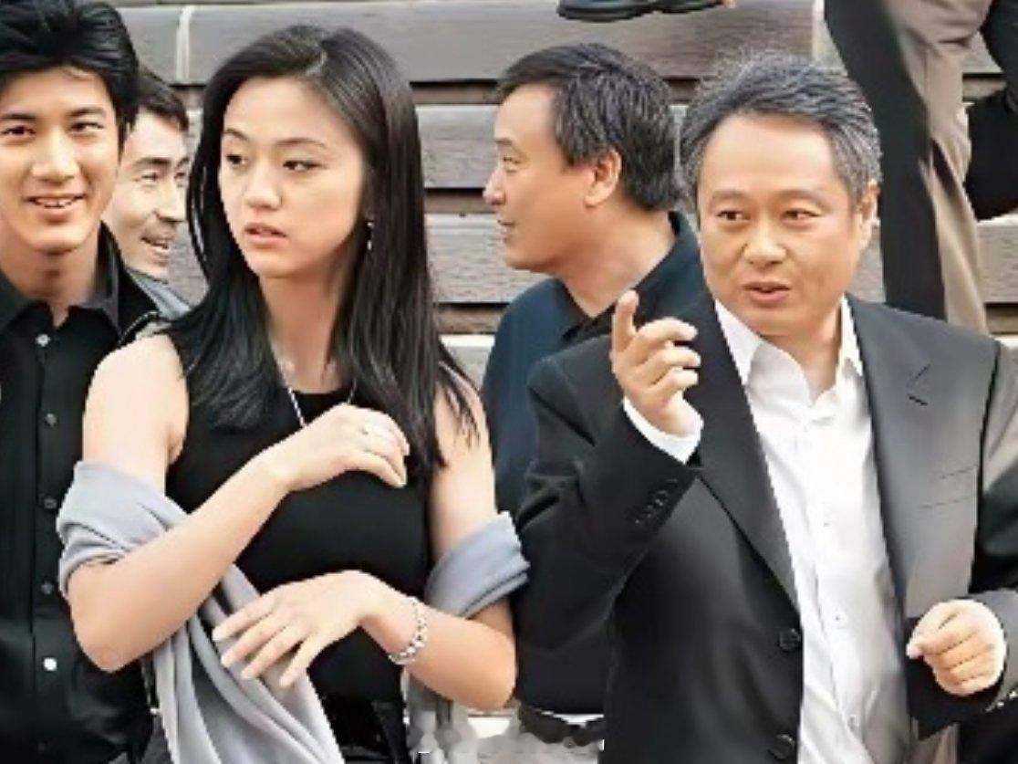 汤唯大学时期的照片，难怪当年连影帝都夸​​​