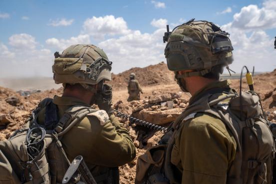 以军彻底顶不住了？军队居然走到了这一步，高层亲口承认快崩了，反对党骂醒当局。 