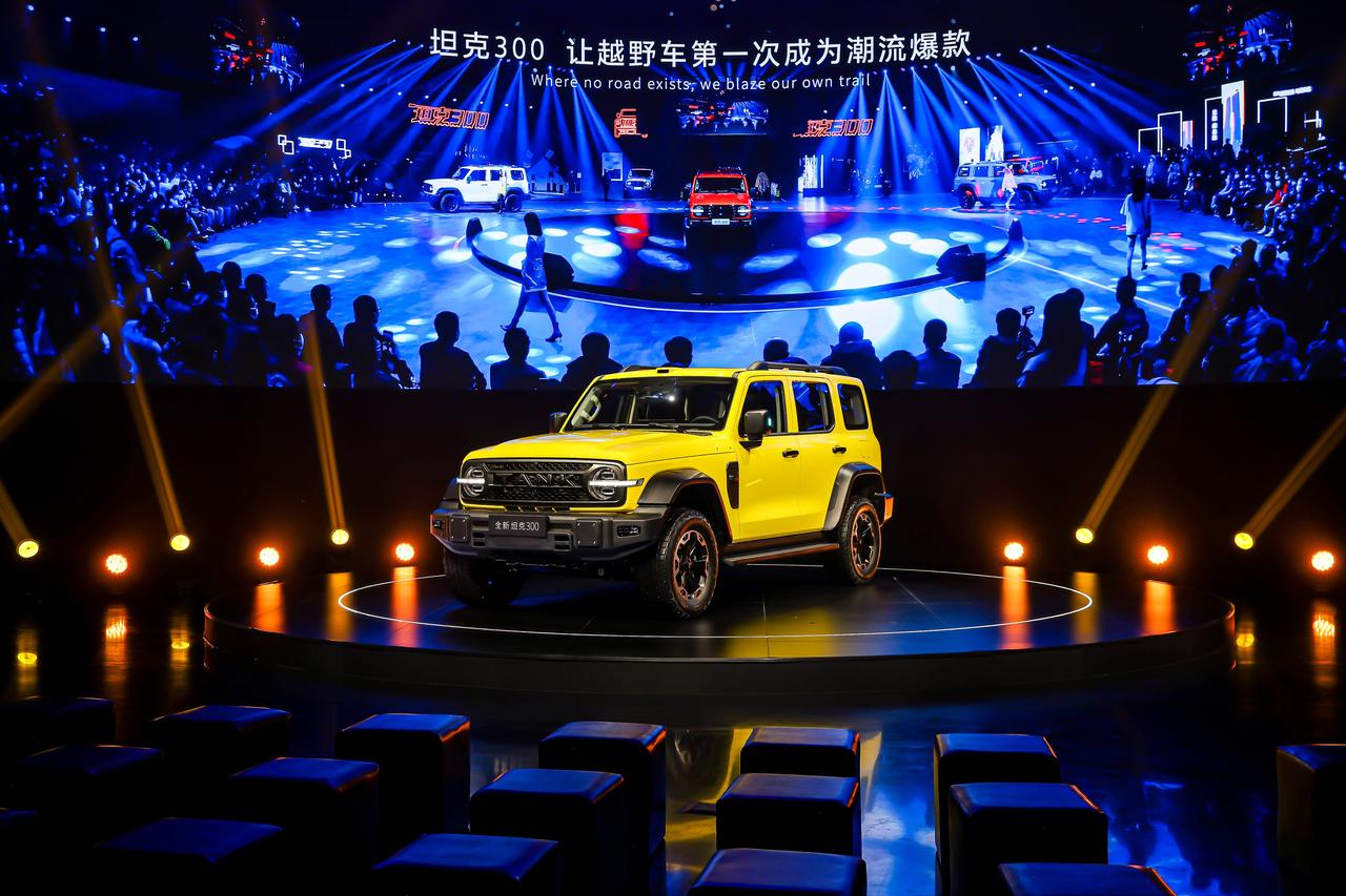 五年砺新，脱胎换骨全面进阶，全新坦克300预售！全新坦克300共推出三个版本，坦