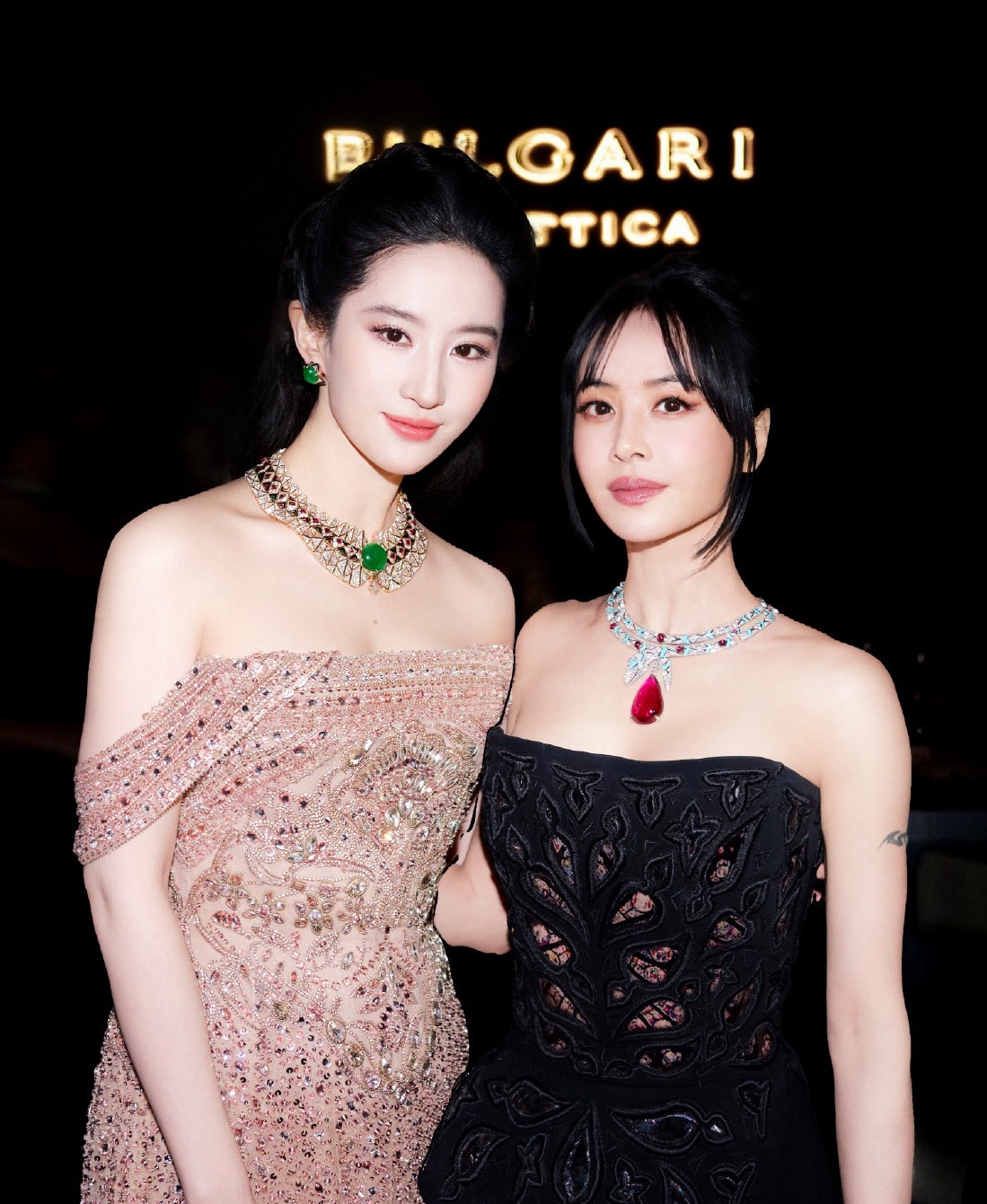 刘亦菲ins更新，瞎拍也这么美…​​​