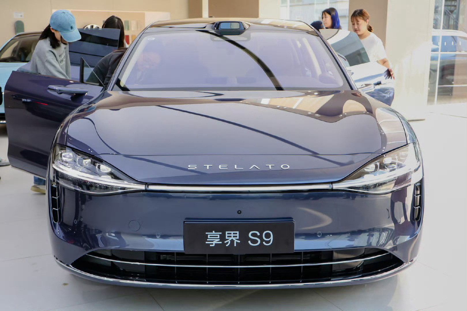增程版的享界S9绝对是非常香，30多万的售价能买到这个颜值这个配置这个舒适