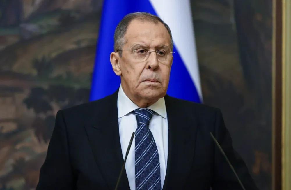 惊！俄外长一句话撕碎特朗普遮羞布：他哪是烦中国，分明是怕到骨子里！刷到俄外