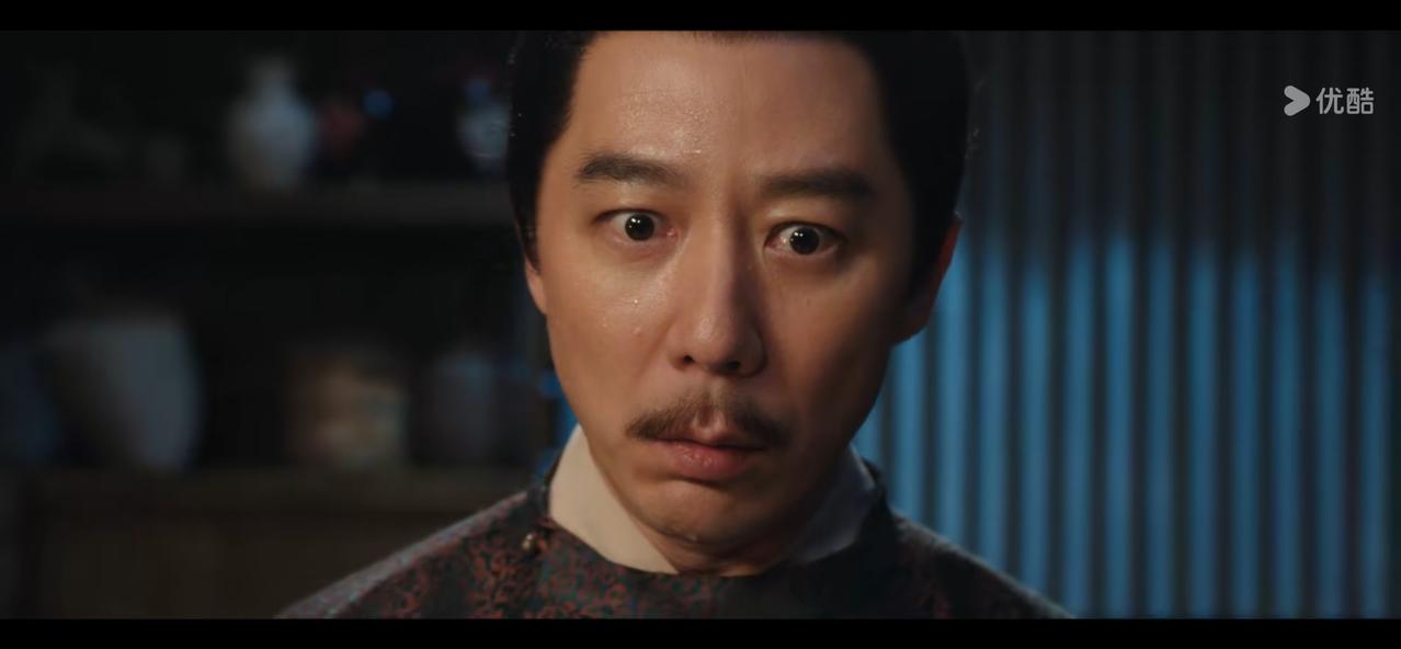 《长安二十四计》都是好兄弟，周墨倒酒为谢淮安送行，谢淮安一剑刺中周墨身体，周墨却