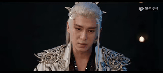 白日提灯雪糕穿帮看个剧直接看馋了！服饰神似雪糕，瞬间想吃冰追剧，一边看《白日提灯