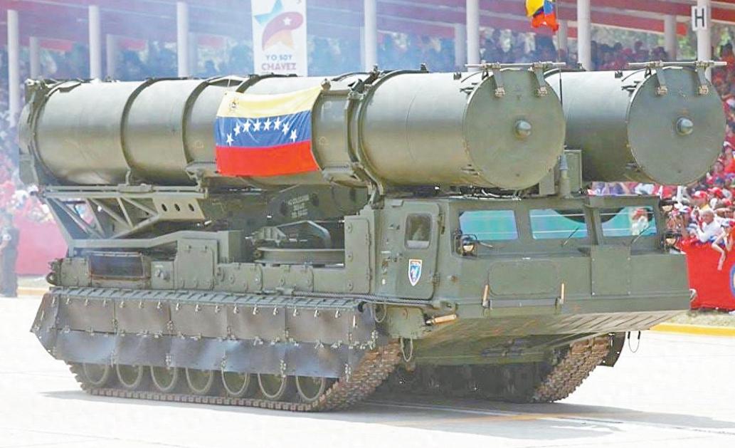 全球军事观被彻底刷新！马杜罗以为自己坐在铜墙铁壁的总统府，美军却告诉他：你只是坐