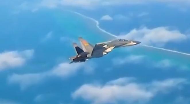 马尼拉湾上空警报大作！很多人以为，菲律宾划下1.5万平方公里的“禁飞区”，就能让