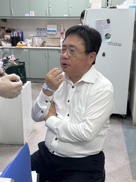 香港男子打矢板明夫被依反渗透法侦办，台湾检方申请羁押香港籍廖姓男子昨天在台中攻