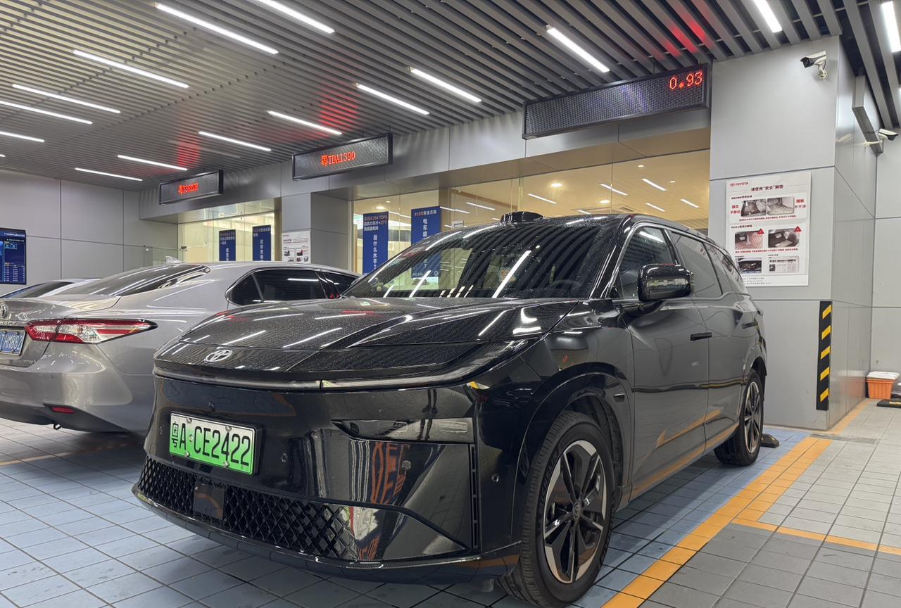 周末去了一趟柳州，里程直接突破了5000km今日让同事送去做首保检查电车首保