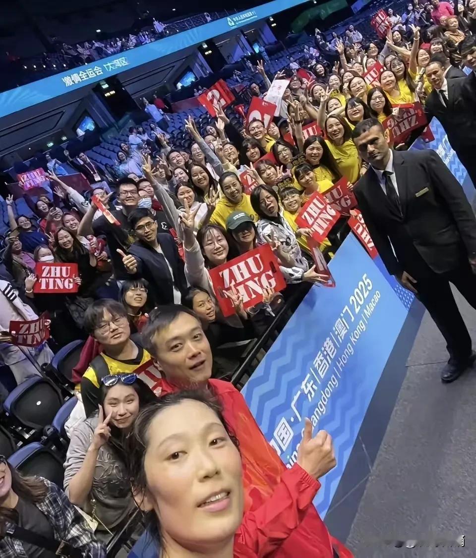 有朱婷的河南女排稳稳拿冠军啊。巨星的光环从来都不是虚的，都是实实在在的成果。