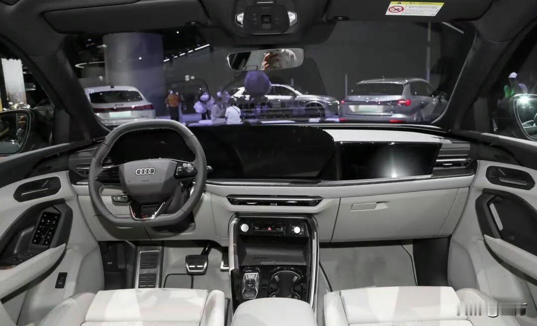 31.3万，新奥迪Q5L这个价格怎么样？作为一个10多年的车型，这一次新的Q