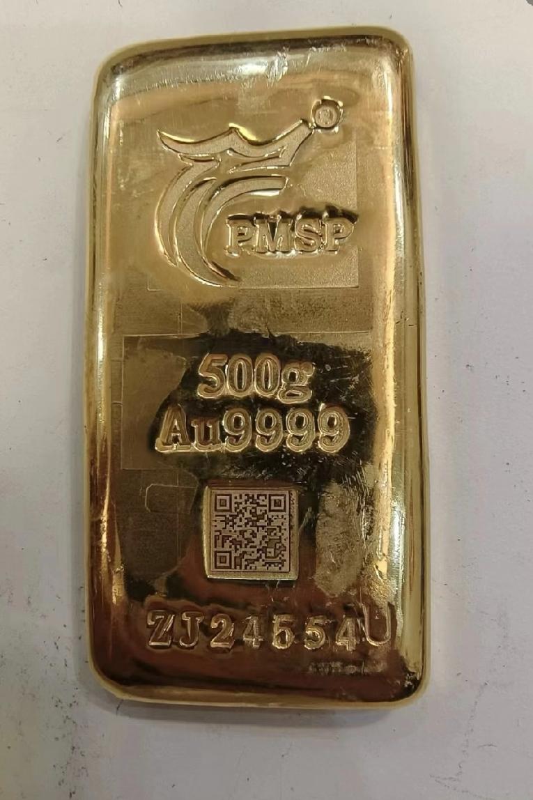 手里黄金超500克的注意！千万别被忽悠卖早了！金价要跌到800以下？纯纯