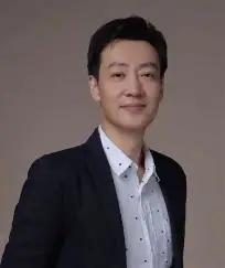 辛柏青终于开口了，就一句话，让所有人闭了嘴。2026年7月21日，杭州，话剧