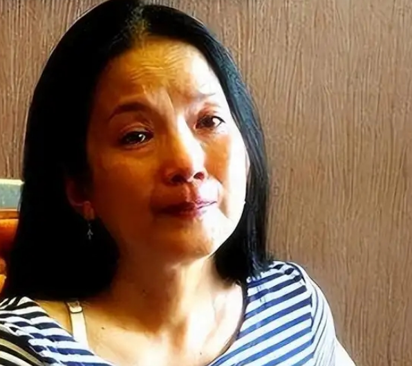 去年，孙海英大言不惭的在社交平台上发文：“我们移民美国，并不是不爱国，是因为在国