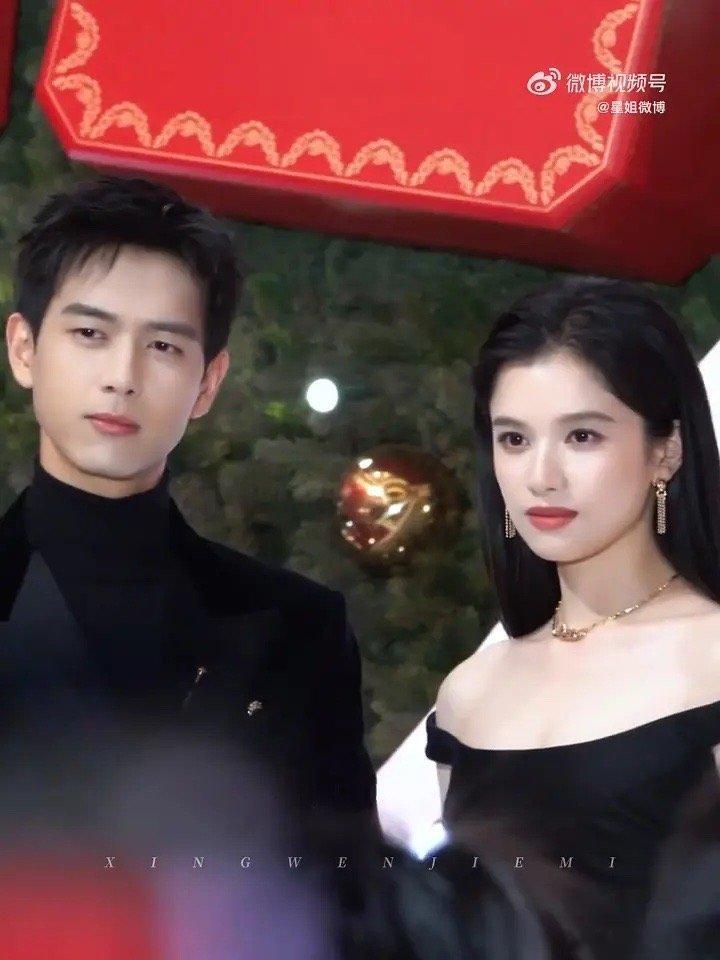 张婧仪卡地亚活动好权威，95大气感和时尚兼具的美女🥹