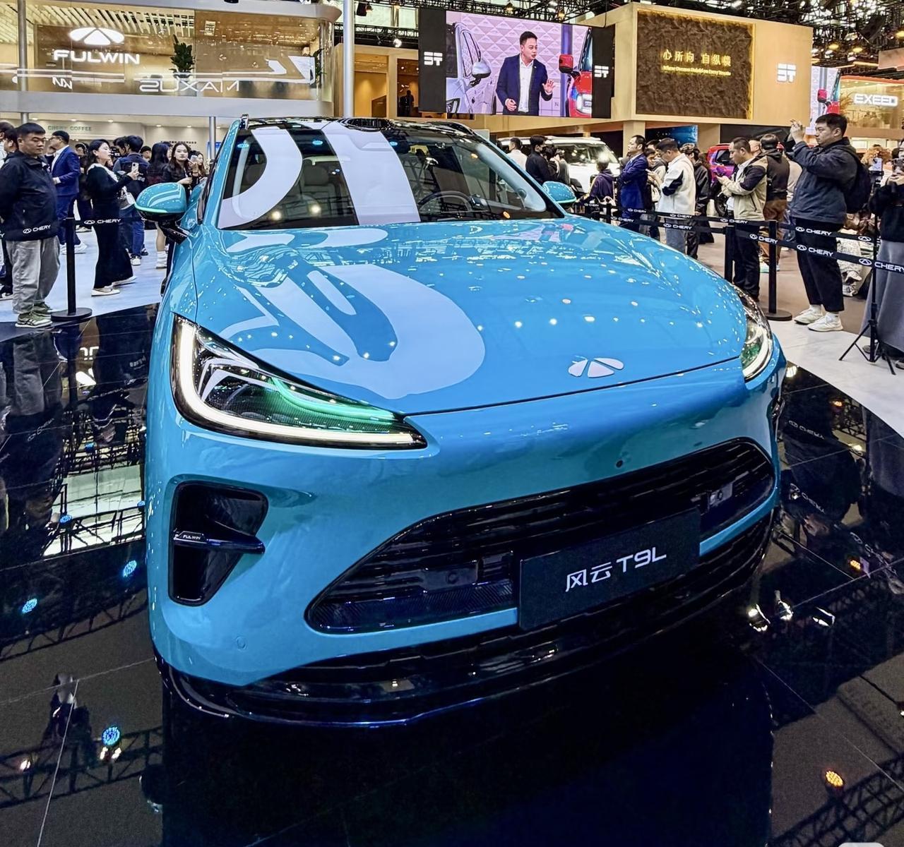 2025广州车展上，我被奇瑞给惊讶到了，没想到第一次来逛车展的我，当见到这款风云
