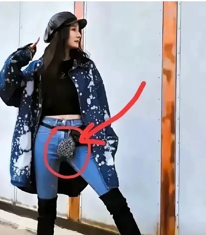 讲真，杨幂那条裤子一出来，我真是差点把手机扔出去——现在的时尚圈都这么放飞了吗？
