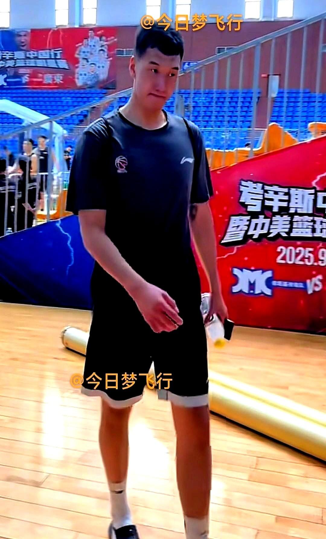 伤病噩梦终于结束！去年七人硬撑到腿抽筋的画面还没忘，如今广东直接甩出十二人名