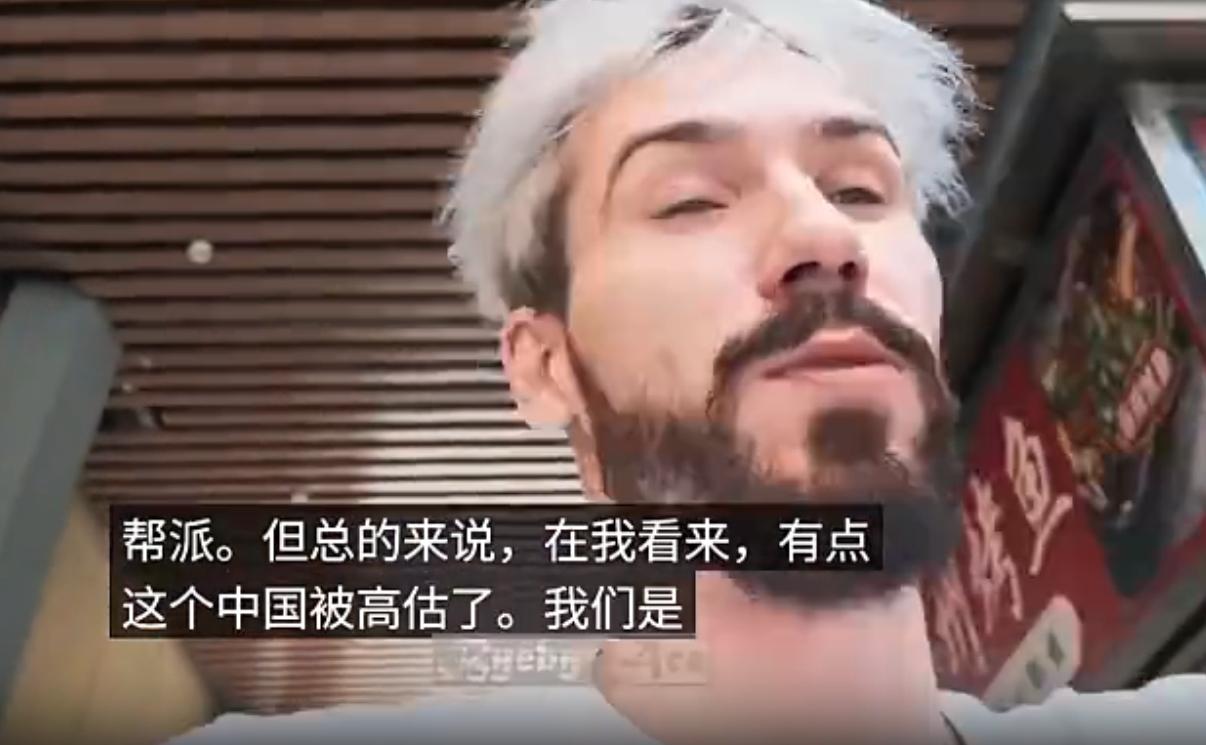 诋毁宁波的波兰男排队员，终于让我们厌倦斯拉夫排球俄罗斯和乌克兰是东斯拉夫人。