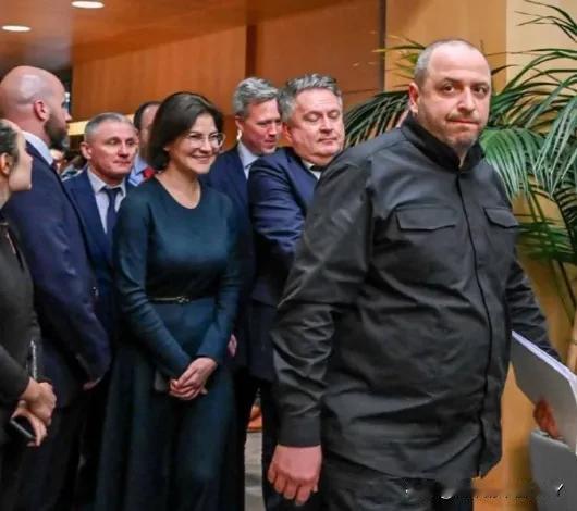 日内瓦谈判第一天，美国和乌克兰的代表就吵到了撕破脸的地步。11月23日，瑞士日内