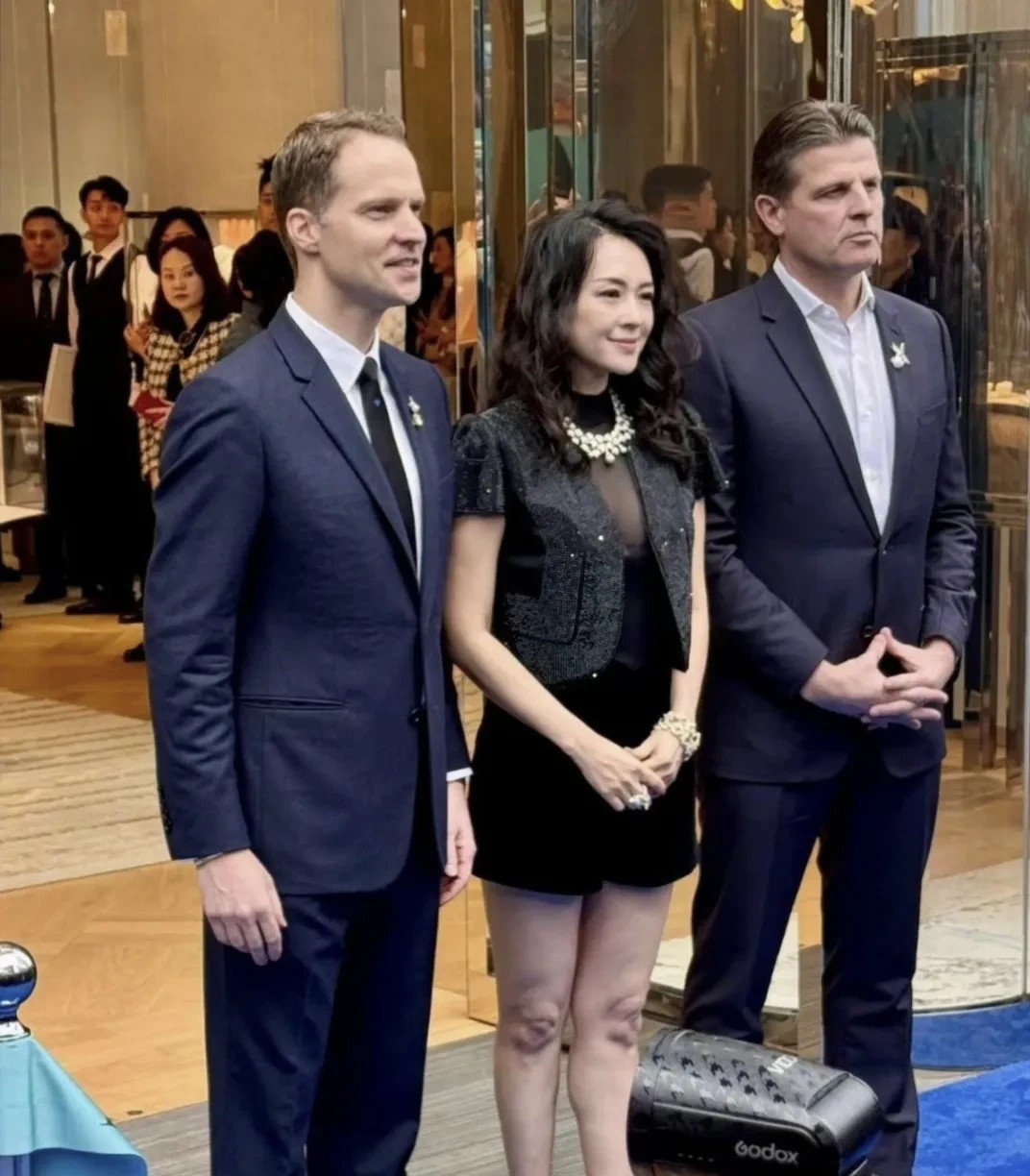 章子怡现身成都活动，这状态真是让人感慨岁月不饶人。