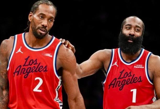 小萨博尼斯要是能交易来，快船绝对起飞一帮老头乐是时候最后一博了。祖巴茨+博格丹