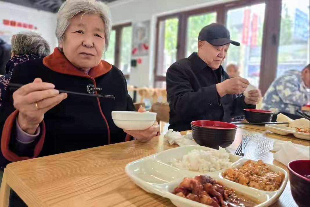 高血压吃肉：2种肉坚决不碰，2种肉可常吃，稳血压还能补营养高血压患者的饮食一