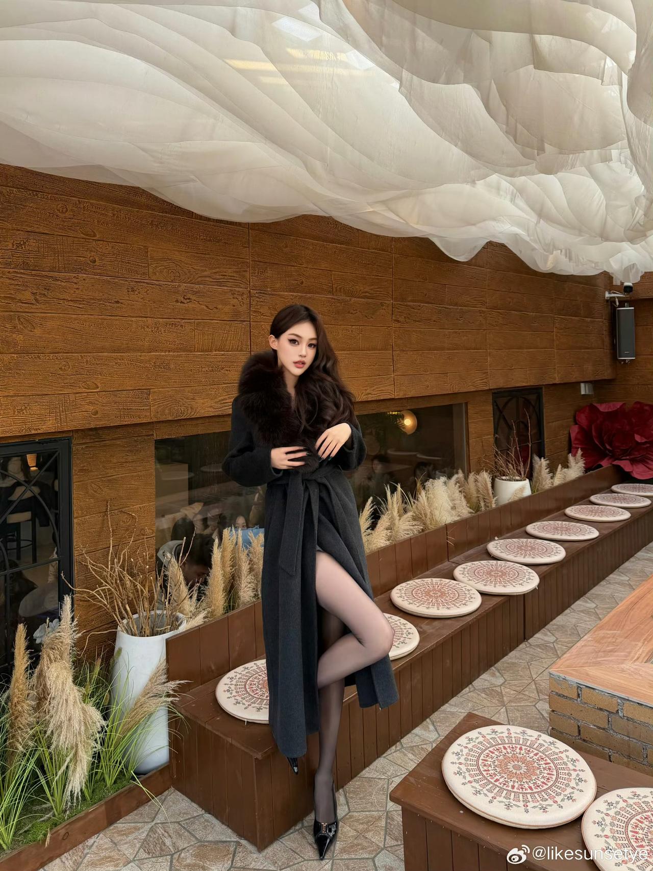 冬日暖阳下的时尚穿搭