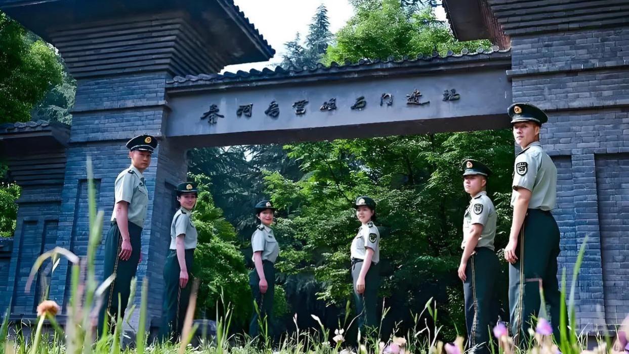 中国最厉害的4个军校,你知道是哪几所?