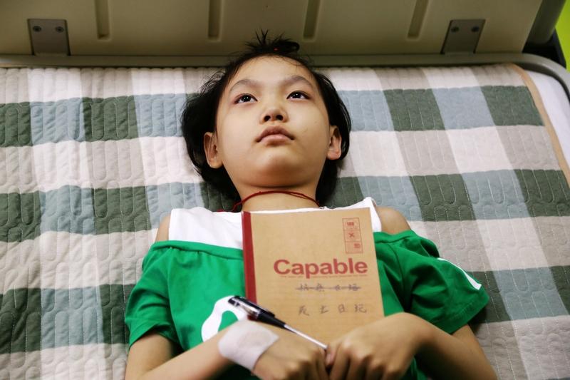 9岁抗癌女孩离世前整夜呼喊妈妈！看完无数人泪崩，心都碎了你能想象吗？一个只