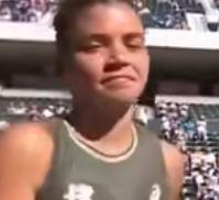 WTA斯图加特500赛大冷门。保利尼0-2不敌森梅兹，首轮出局！