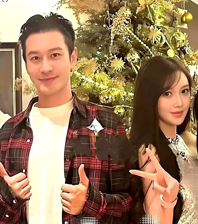黄晓明用5亿换儿子日常缺席，Angelababy独自扛下所有。2022年