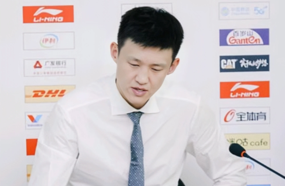 <em>深圳男篮</em>主教练周鹏：我可能确实不适合当教练！在<em>深圳男篮</em>不敌广州<em>男篮</em>的赛后，<em>深圳</em>