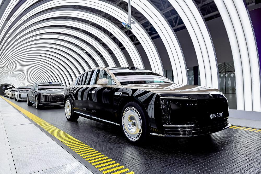 一万台下线背后，尊界S800成了企业新贵的社交名片尊界S800万台下线，不只是