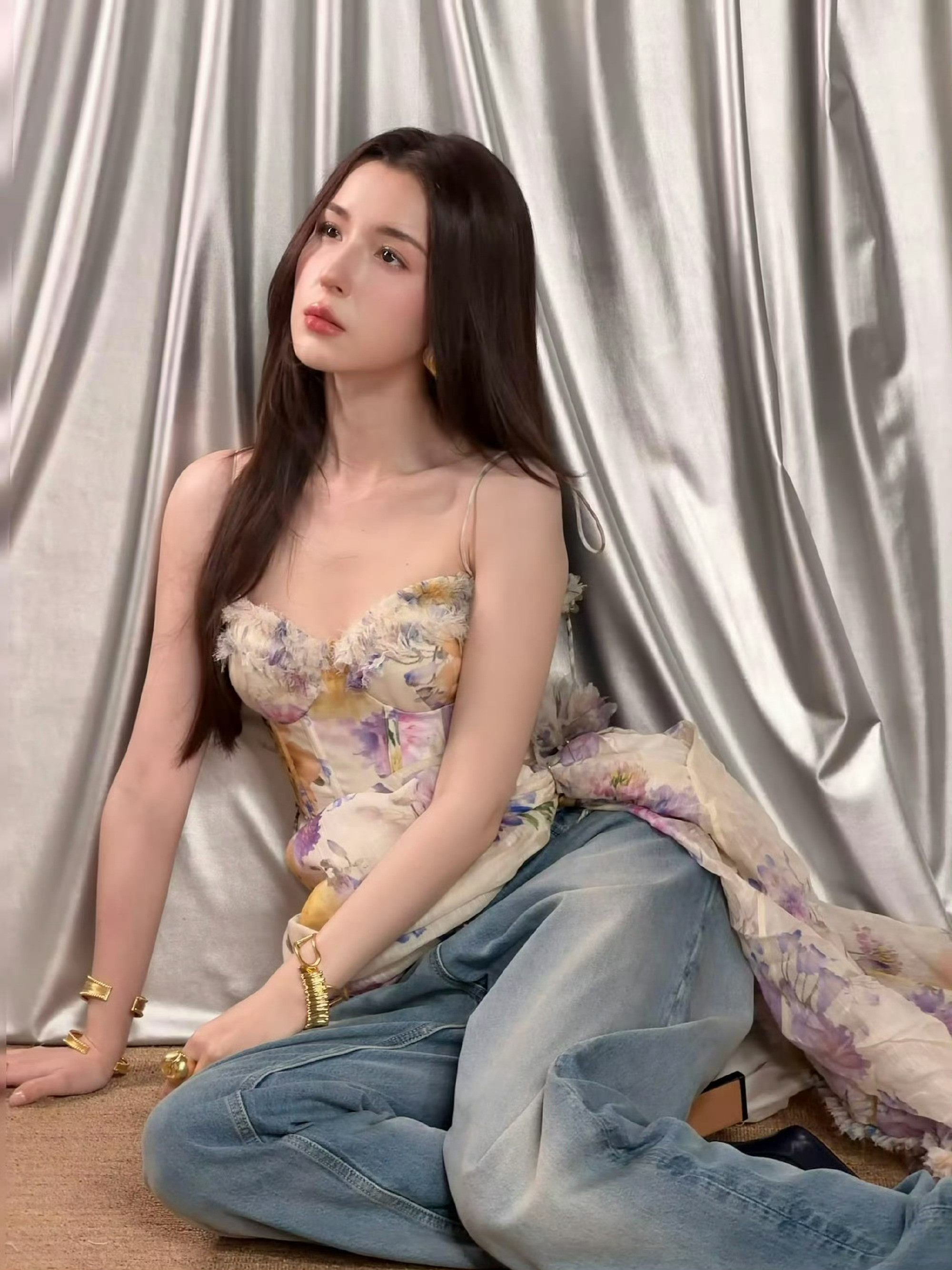 哈妮克孜短发哈妮克孜在复制粘贴的时代，你是手写的诗