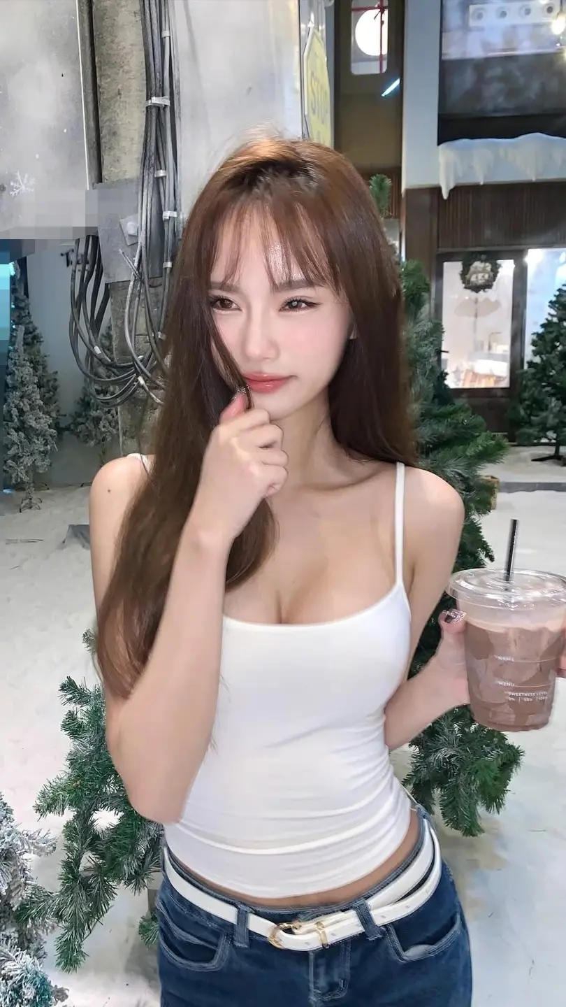 好热啊，需要喝多少奶茶才能补的回来