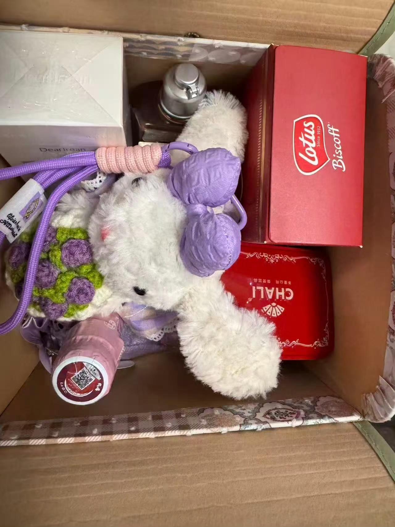 一女子吐槽，第一次做伴娘尽心尽力，竟然被新郎打电话来指着鼻子骂，说她不负责任，太