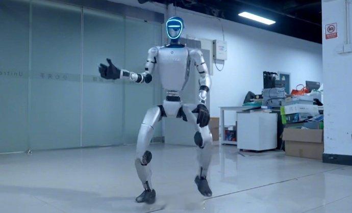 【，拟境内首次公开发行股票并上市】中国证监会官网今日显示，宇树科技已发布IPO