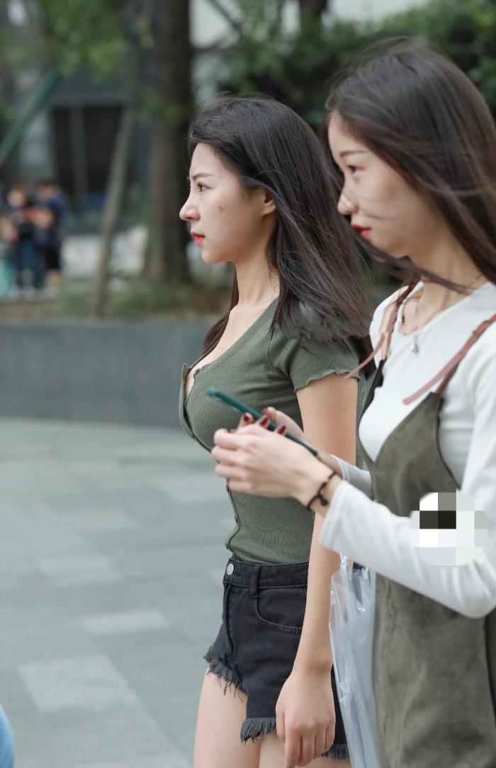 街拍: 怎样变得成熟有魅力? 让小姐姐来教你