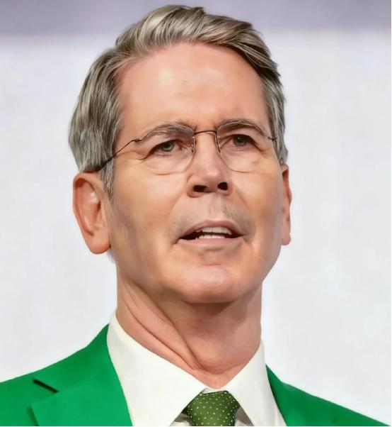 中国正式宣布了2025年11月5日，中国正式宣布：未来一年内继续暂停对美国商品